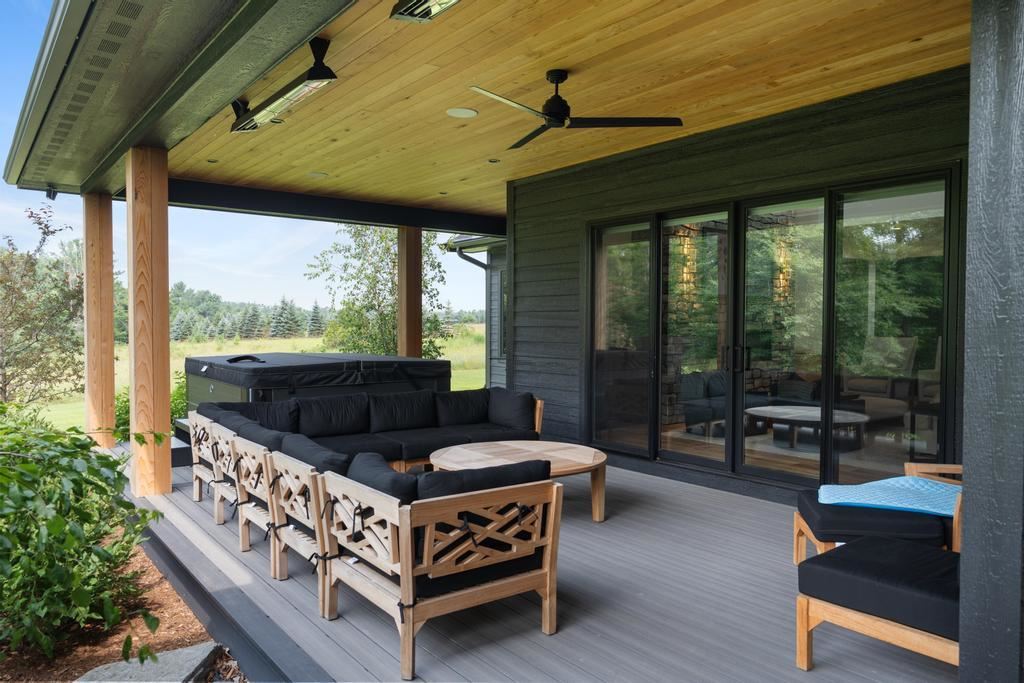 7825 Lindy Lane Harbor Springs MI 49740