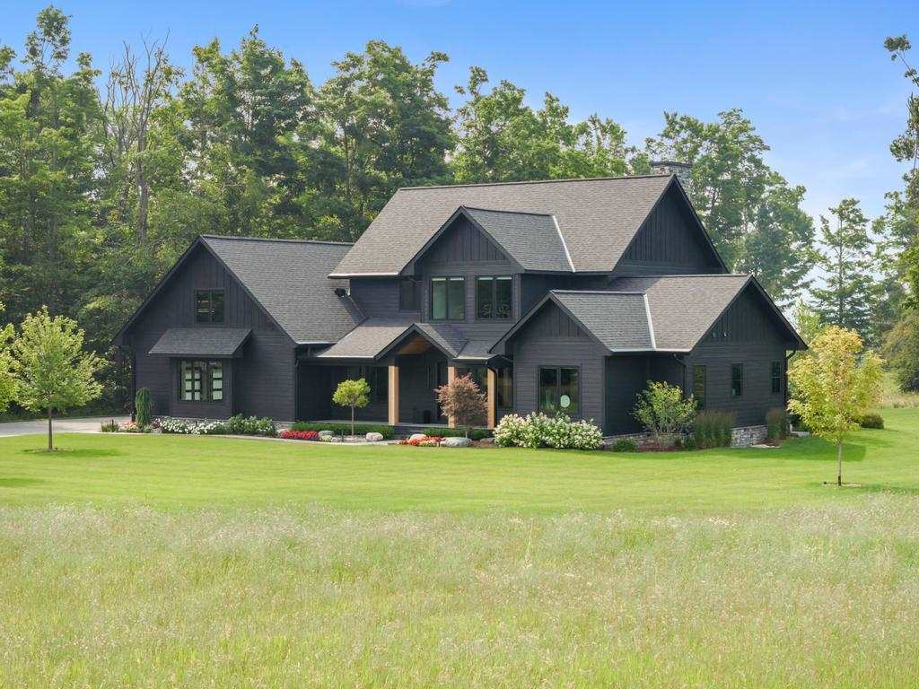 7825 Lindy Lane Harbor Springs MI 49740