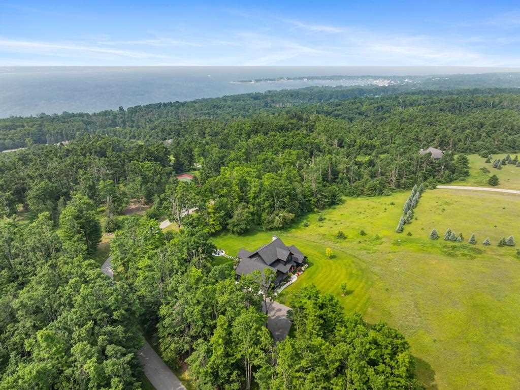 7825 Lindy Lane Harbor Springs MI 49740