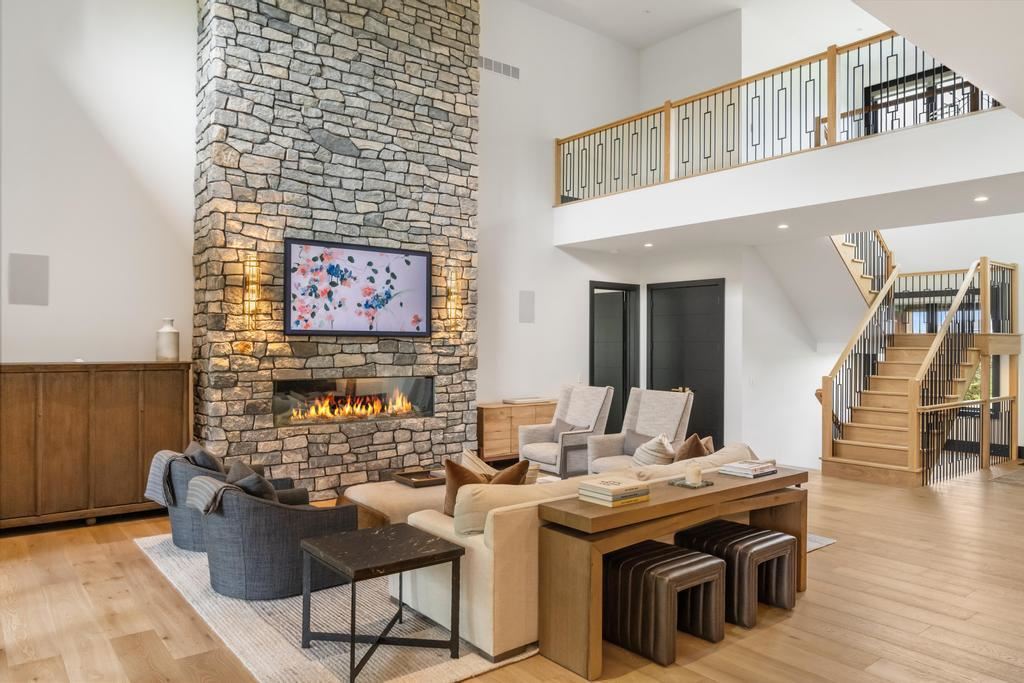 7825 Lindy Lane Harbor Springs MI 49740