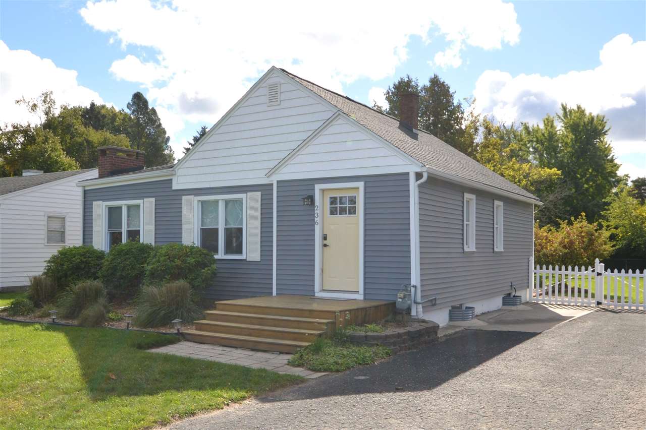 236 E Carpenter Avenue Charlevoix MI 49720