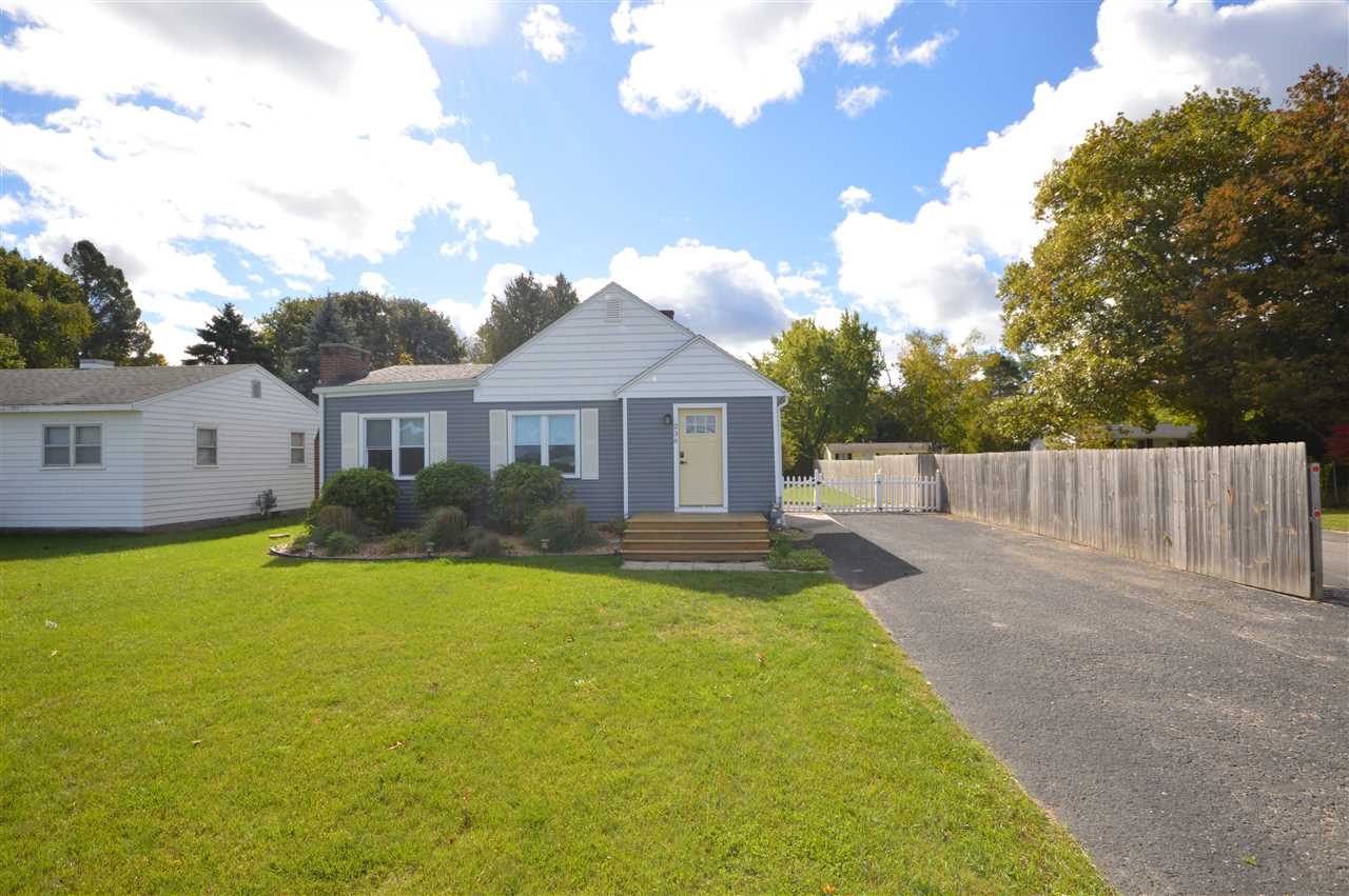 236 E Carpenter Avenue Charlevoix MI 49720