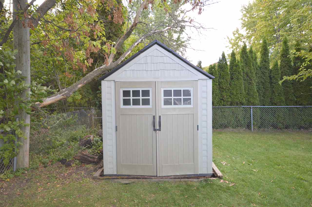 236 E Carpenter Avenue Charlevoix MI 49720