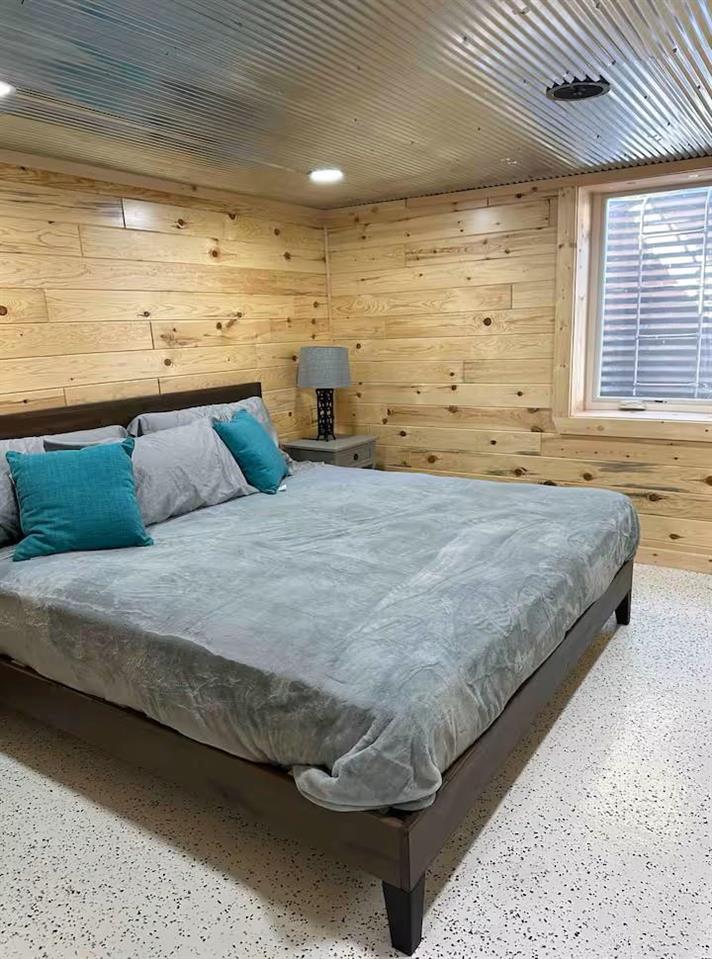 512 S Lake Street East Jordan MI 49727