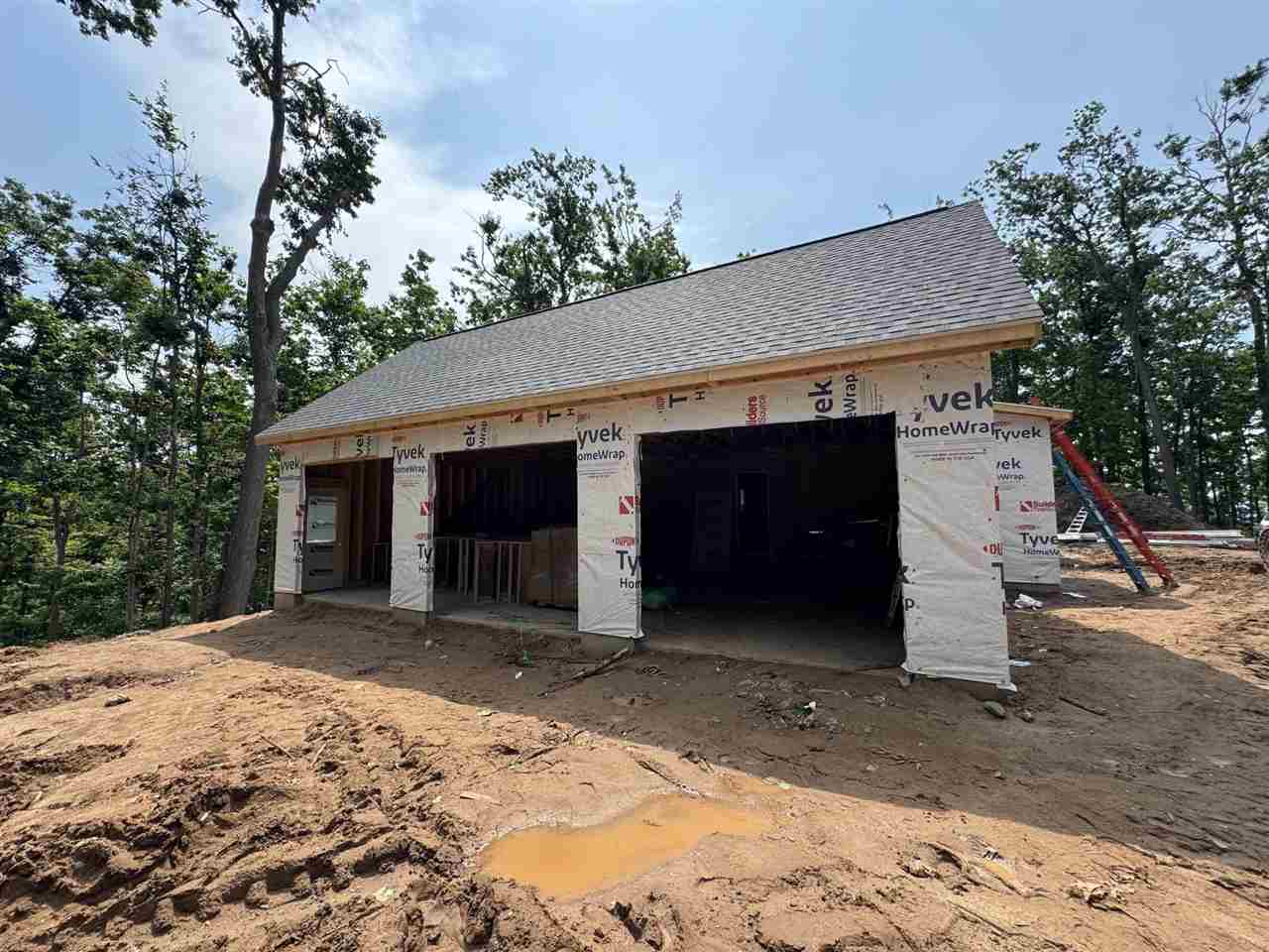 1615 Arrowhead Harbor Springs MI 49740