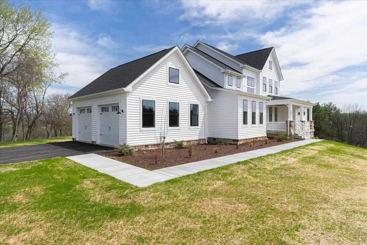 1615 Arrowhead Harbor Springs MI 49740