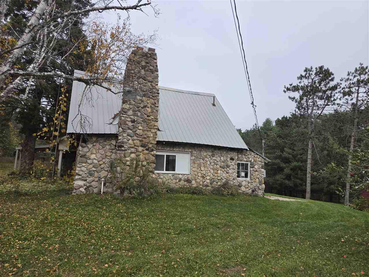3136 Marion Center Road Charlevoix MI 49720-9266