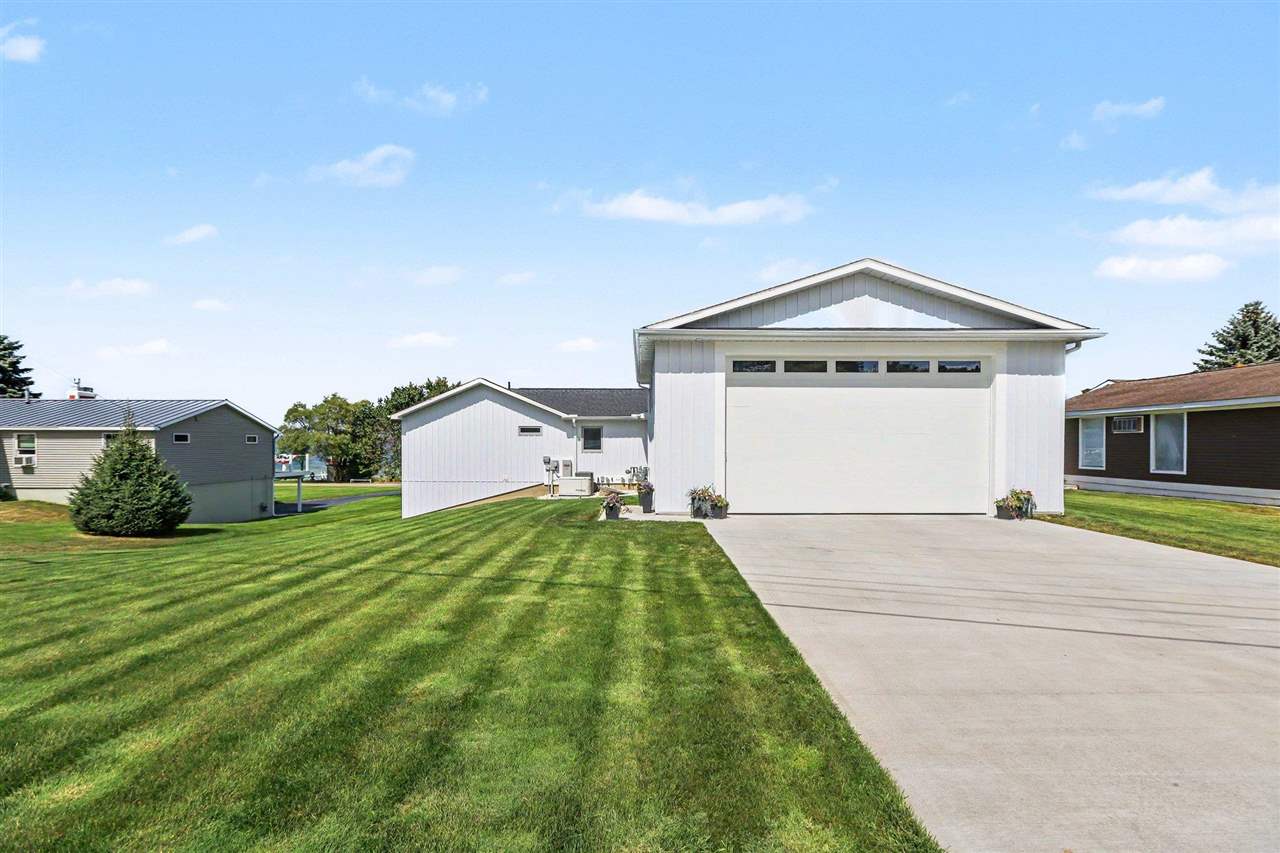 4906 Lakeshore Road Boyne City MI 49712