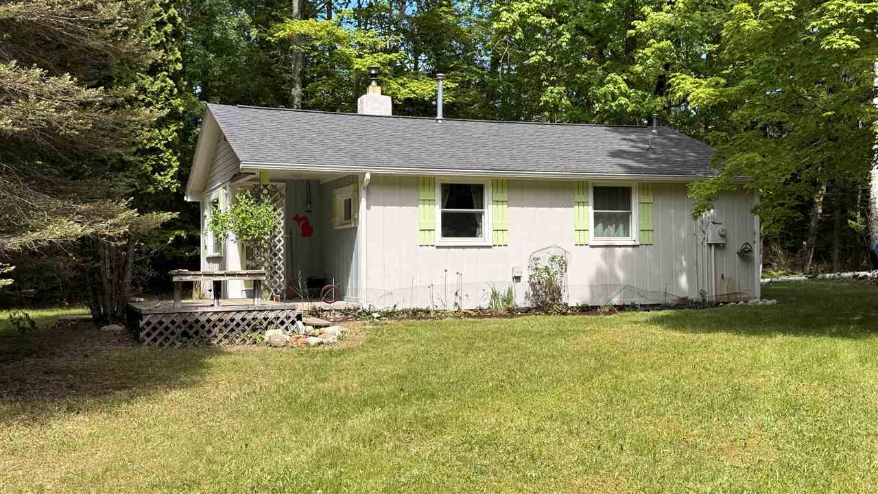 12851 Manitou Trail Kewadin MI 49648