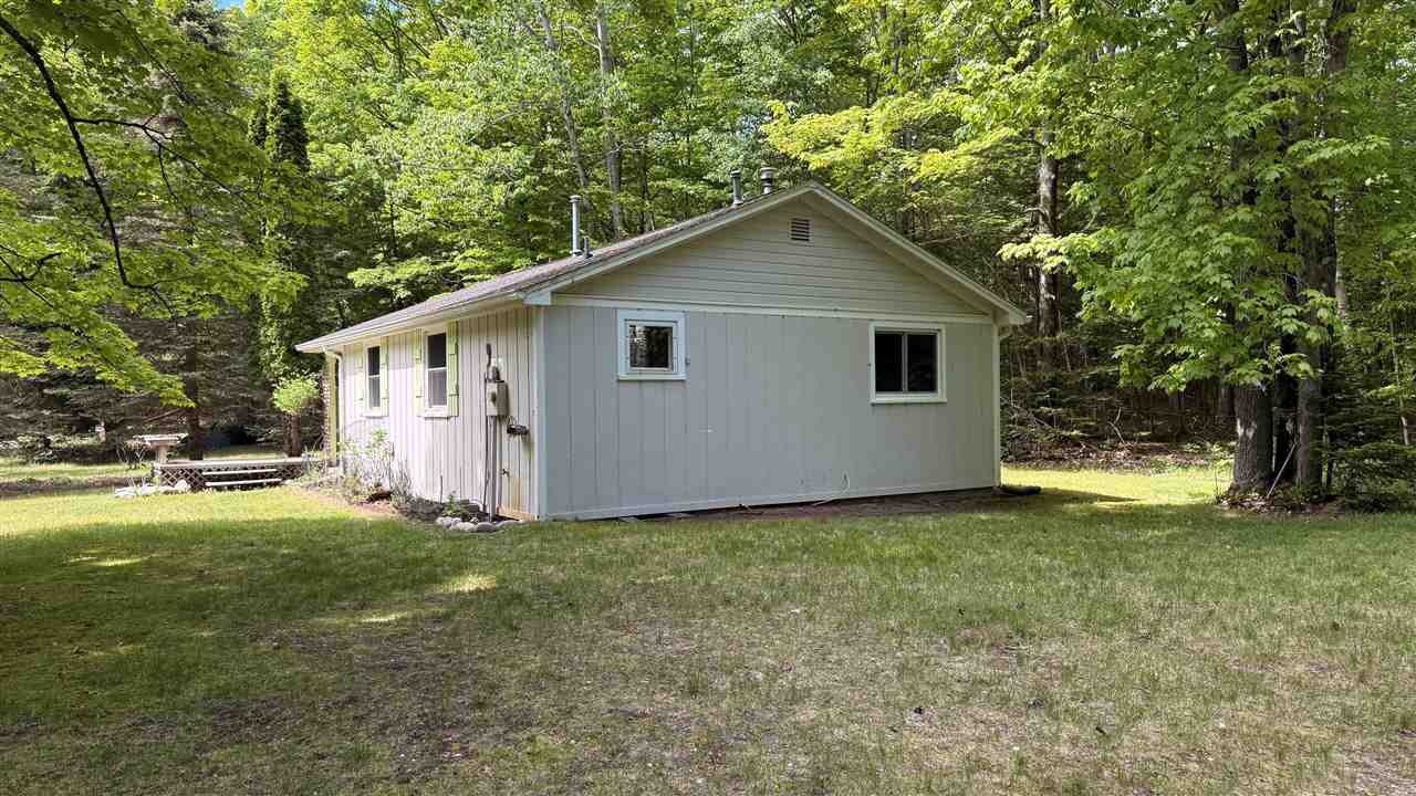 12851 Manitou Trail Kewadin MI 49648