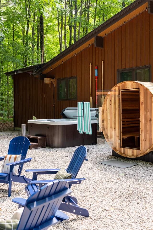 5811 East Village Drive Bellaire MI 49615