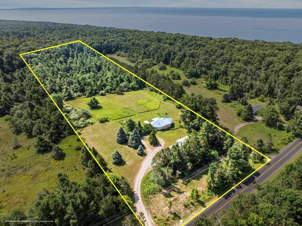 8555 W Stutsmanville Road Harbor Springs MI 49740
