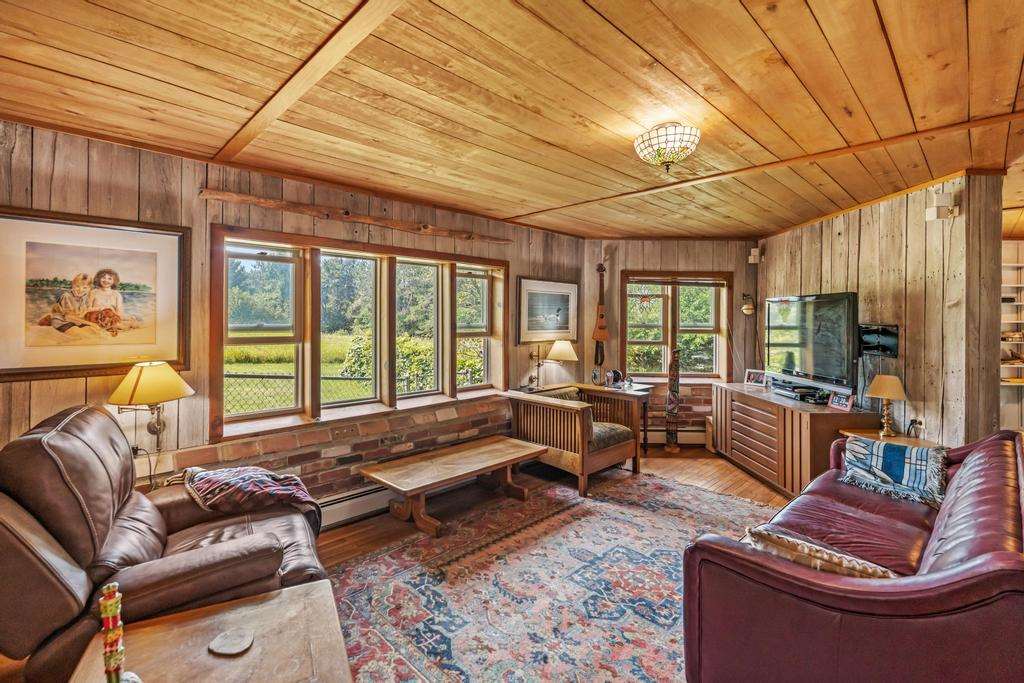 8555 W Stutsmanville Road Harbor Springs MI 49740