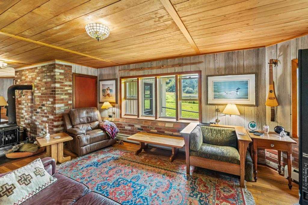 8555 W Stutsmanville Road Harbor Springs MI 49740
