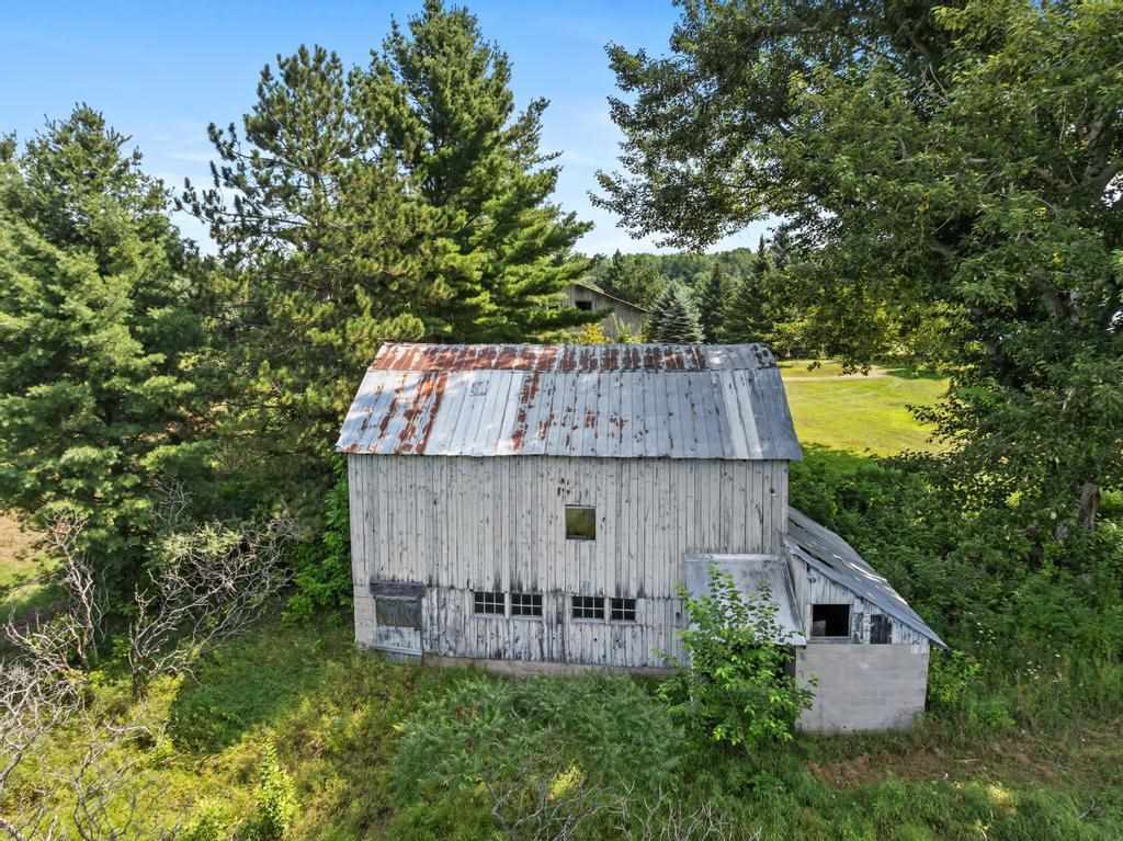 8555 W Stutsmanville Road Harbor Springs MI 49740