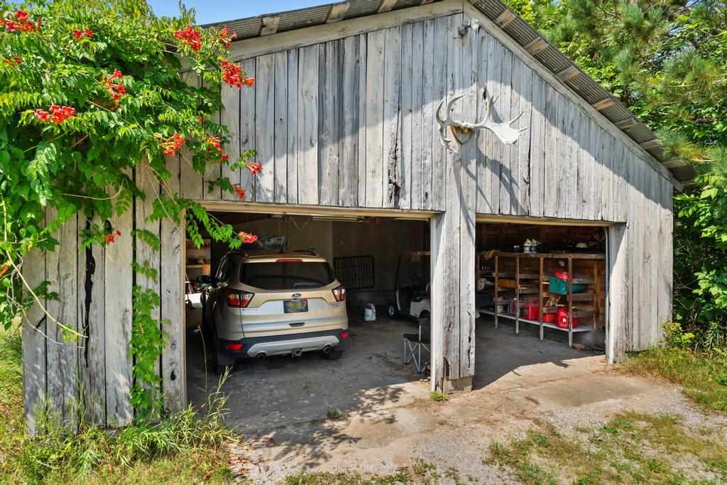 8555 W Stutsmanville Road Harbor Springs MI 49740