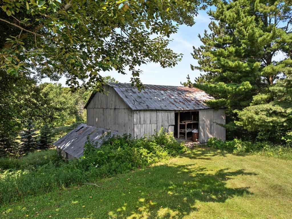 8555 W Stutsmanville Road Harbor Springs MI 49740