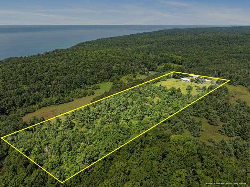 8555 W Stutsmanville Road Harbor Springs MI 49740