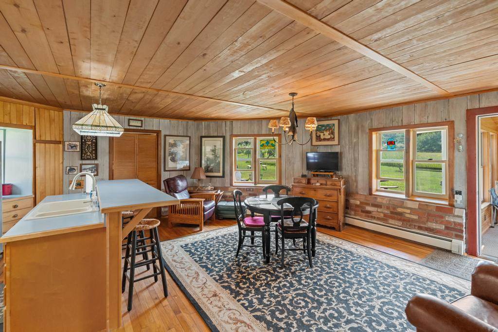 8555 W Stutsmanville Road Harbor Springs MI 49740