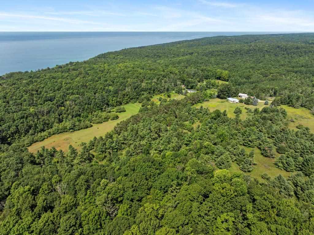 8555 W Stutsmanville Road Harbor Springs MI 49740