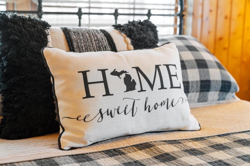 460 Brien Lane Indian River MI 49749