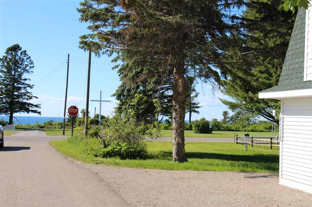 6538 N Lake Shore Drive Harbor Springs MI 49740