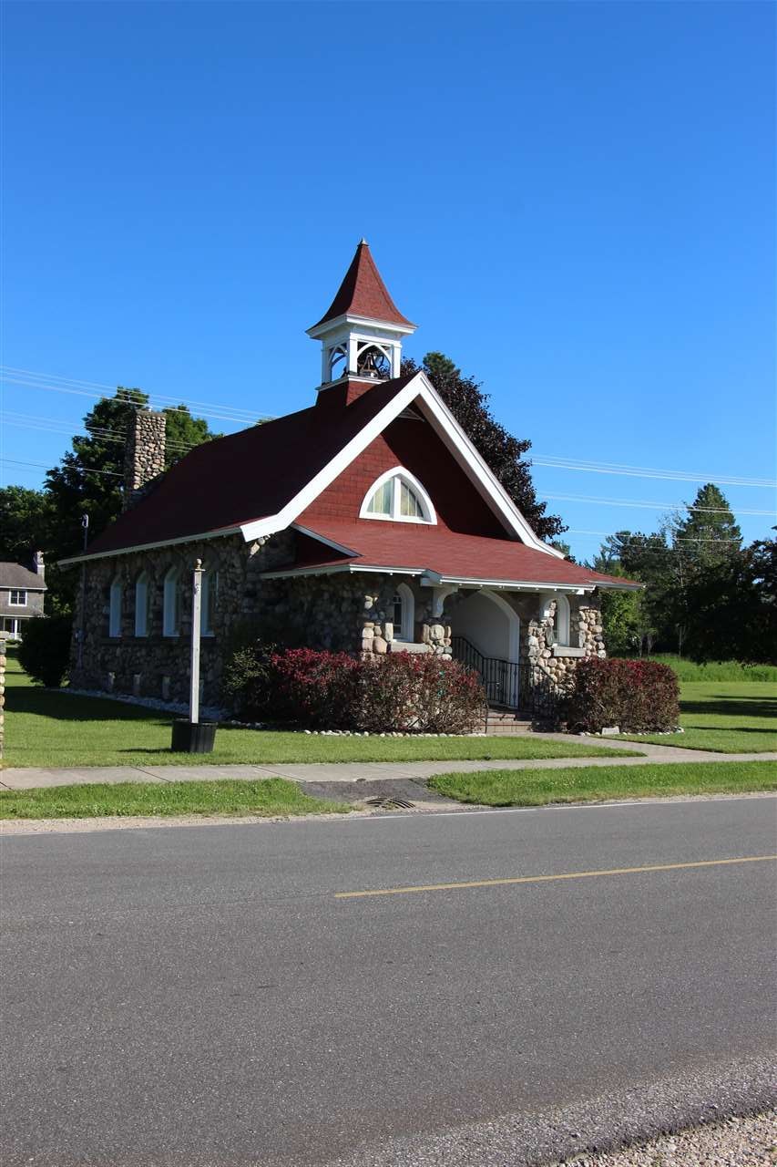 6538 N Lake Shore Drive Harbor Springs MI 49740