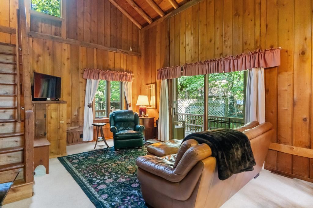 9770 Hemlock Trail Harbor Springs MI 49740