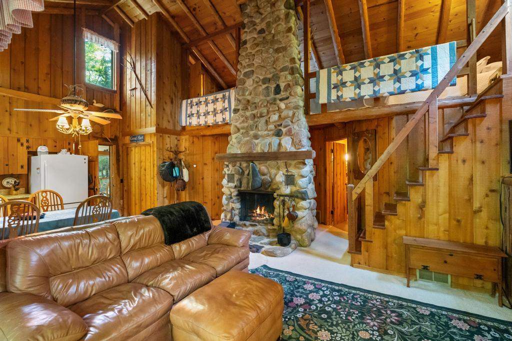 9770 Hemlock Trail Harbor Springs MI 49740