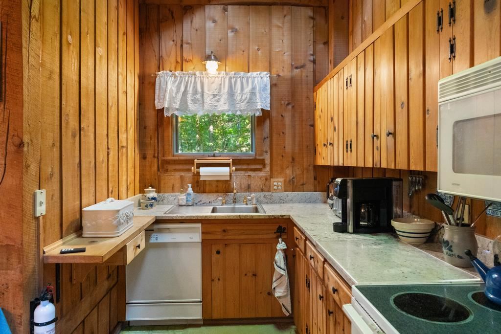 9770 Hemlock Trail Harbor Springs MI 49740