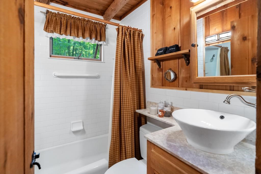 9770 Hemlock Trail Harbor Springs MI 49740