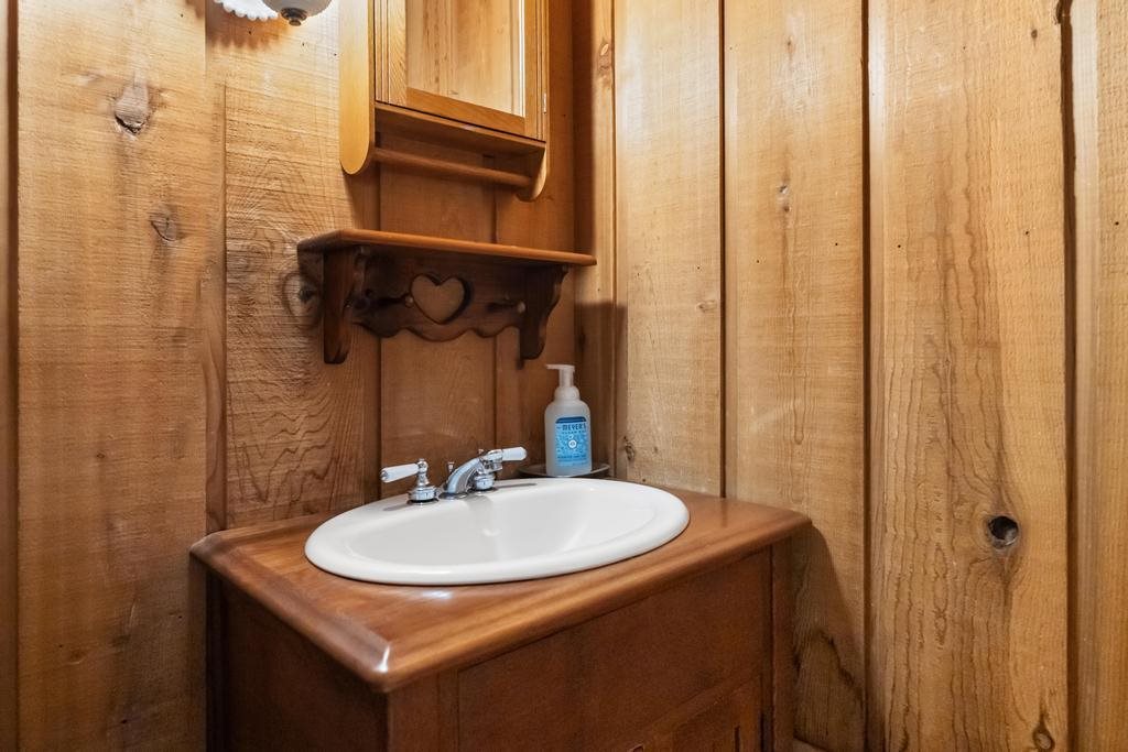 9770 Hemlock Trail Harbor Springs MI 49740