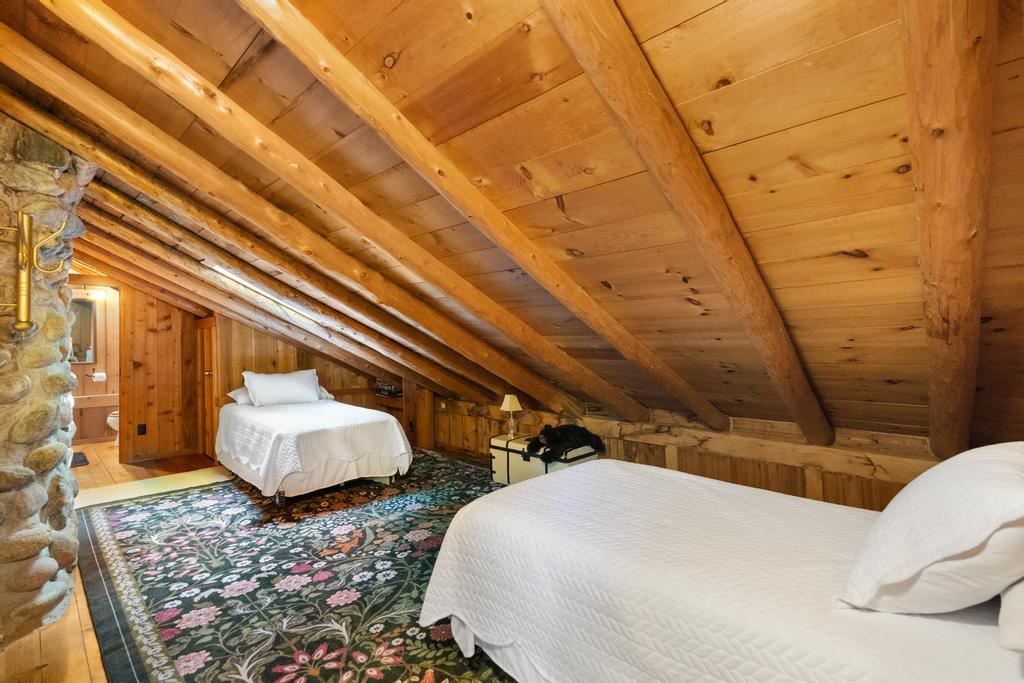 9770 Hemlock Trail Harbor Springs MI 49740