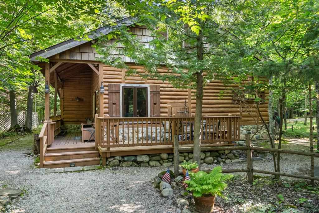 9770 Hemlock Trail Harbor Springs MI 49740