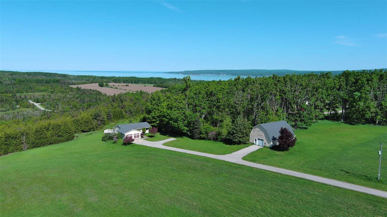 415 Alcan Drive Petoskey MI 49770