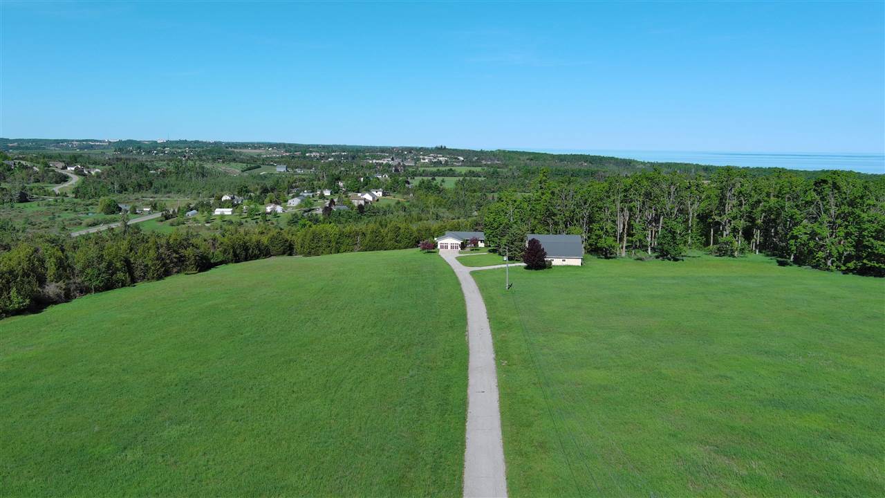 415 Alcan Drive Petoskey MI 49770