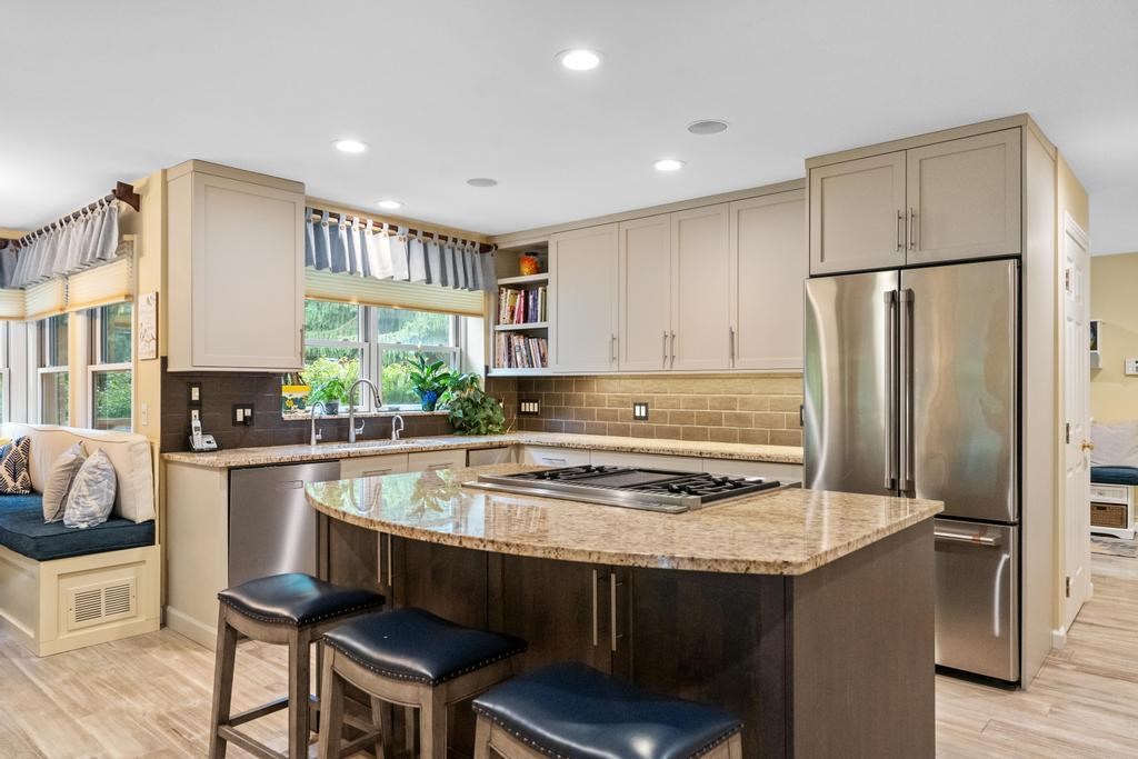 645 Woodhill Court Harbor Springs MI 49740