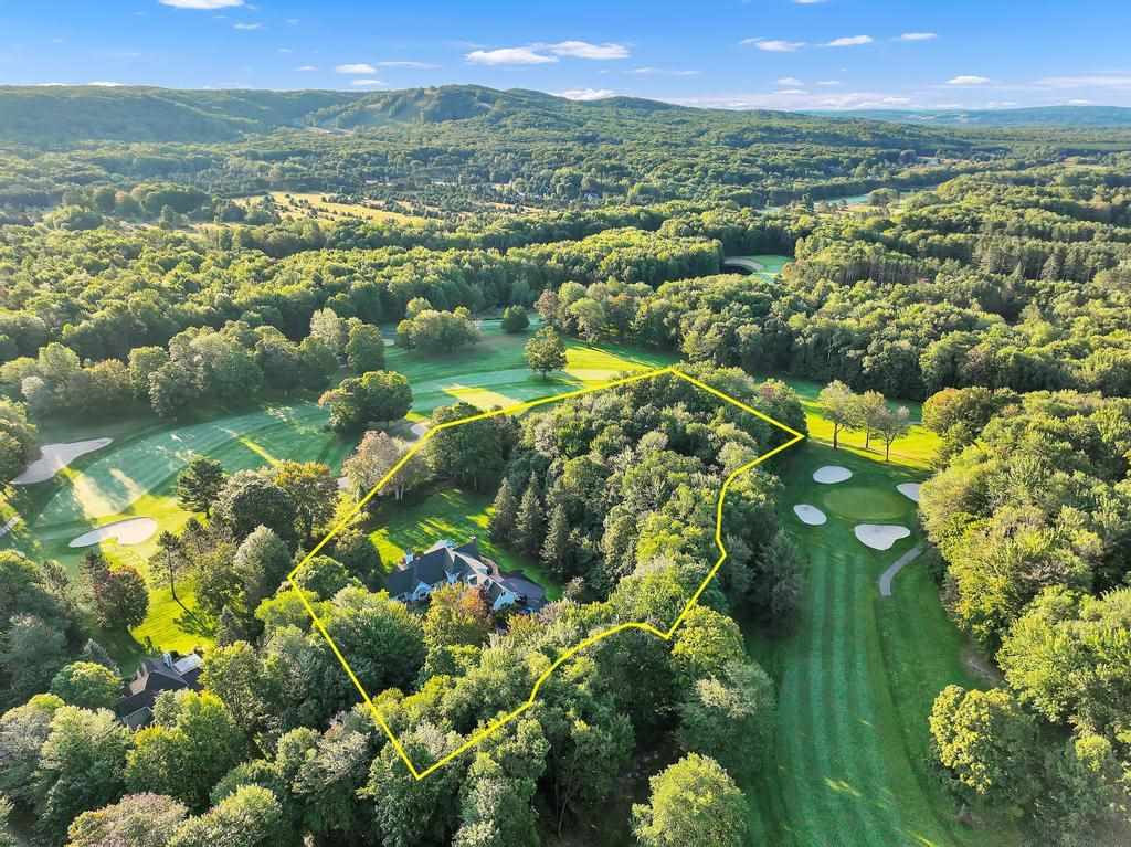 645 Woodhill Court Harbor Springs MI 49740