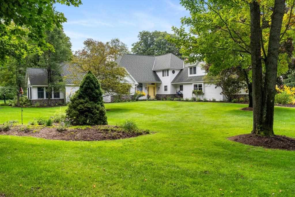 645 Woodhill Court Harbor Springs MI 49740