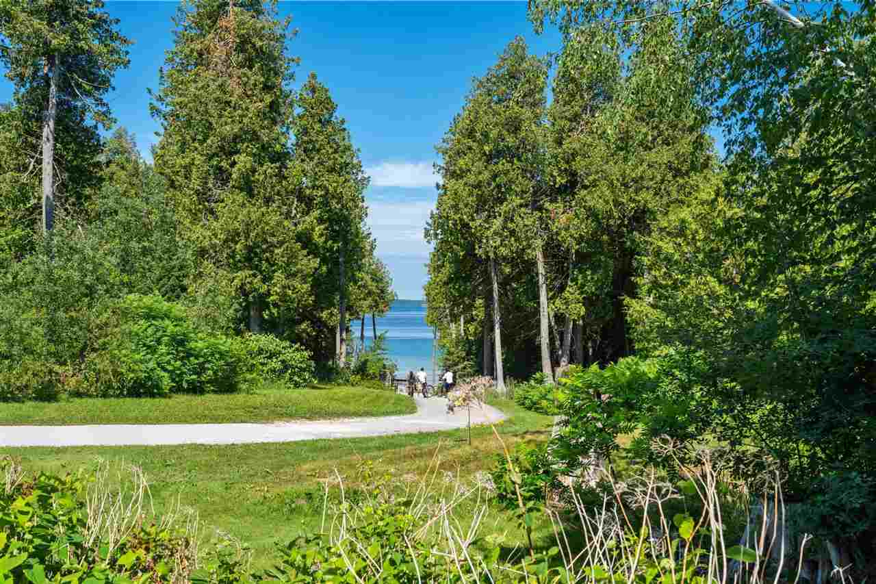 3923 Pine Cove Lane Mackinac Island MI 49757