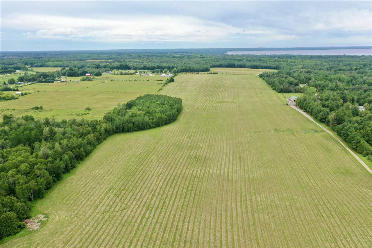 1439 Lindburgh Lane Cheboygan MI 49721