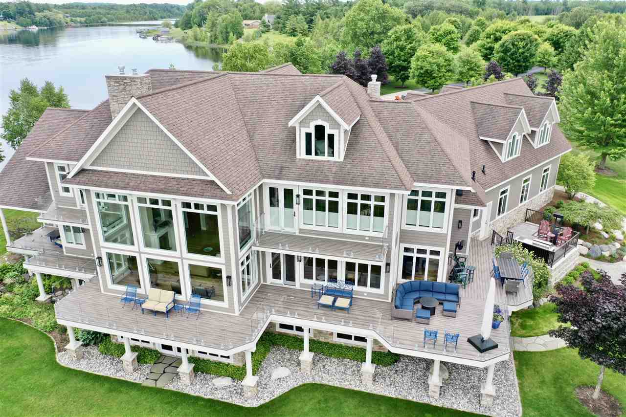 1439 Lindburgh Lane Cheboygan MI 49721