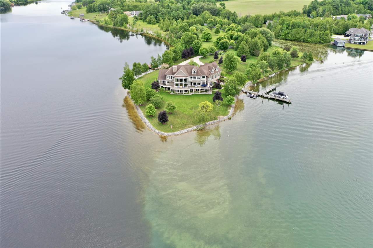 1439 Lindburgh Lane Cheboygan MI 49721