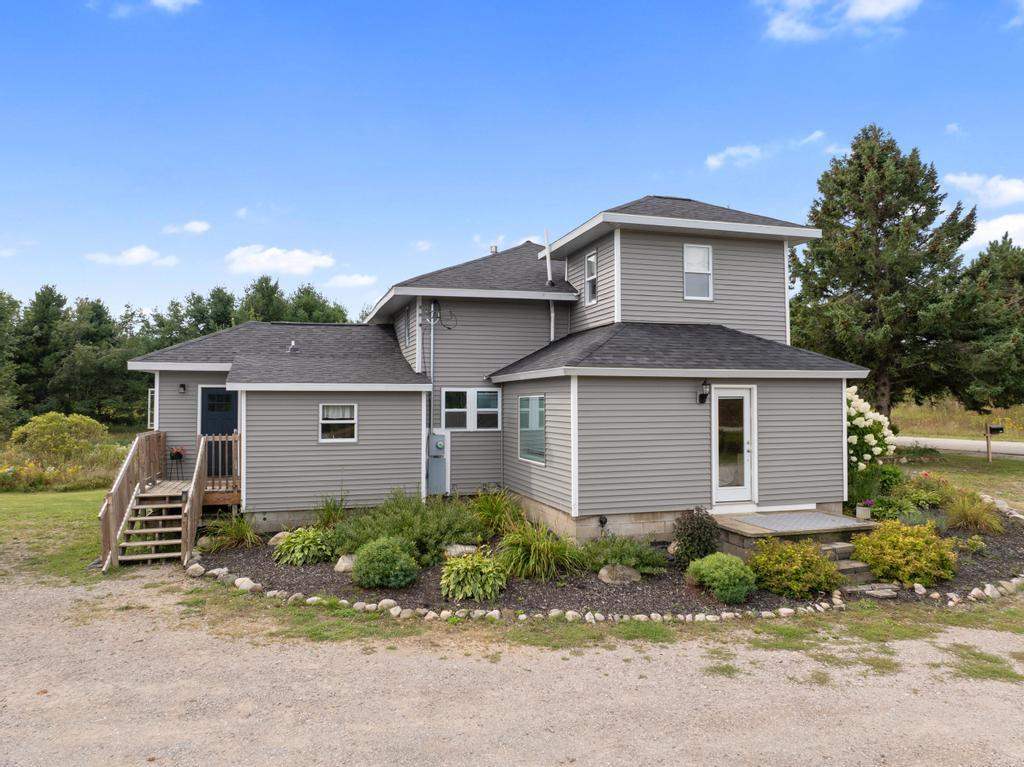 3791 N Ayr Alanson MI 49706