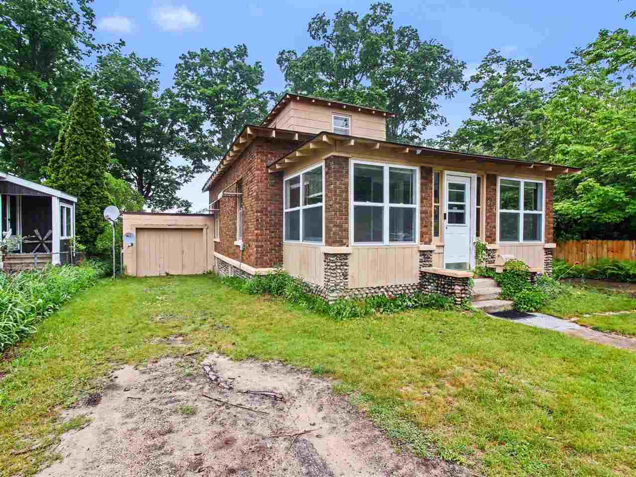 512 W Jefferson Petoskey MI 49770