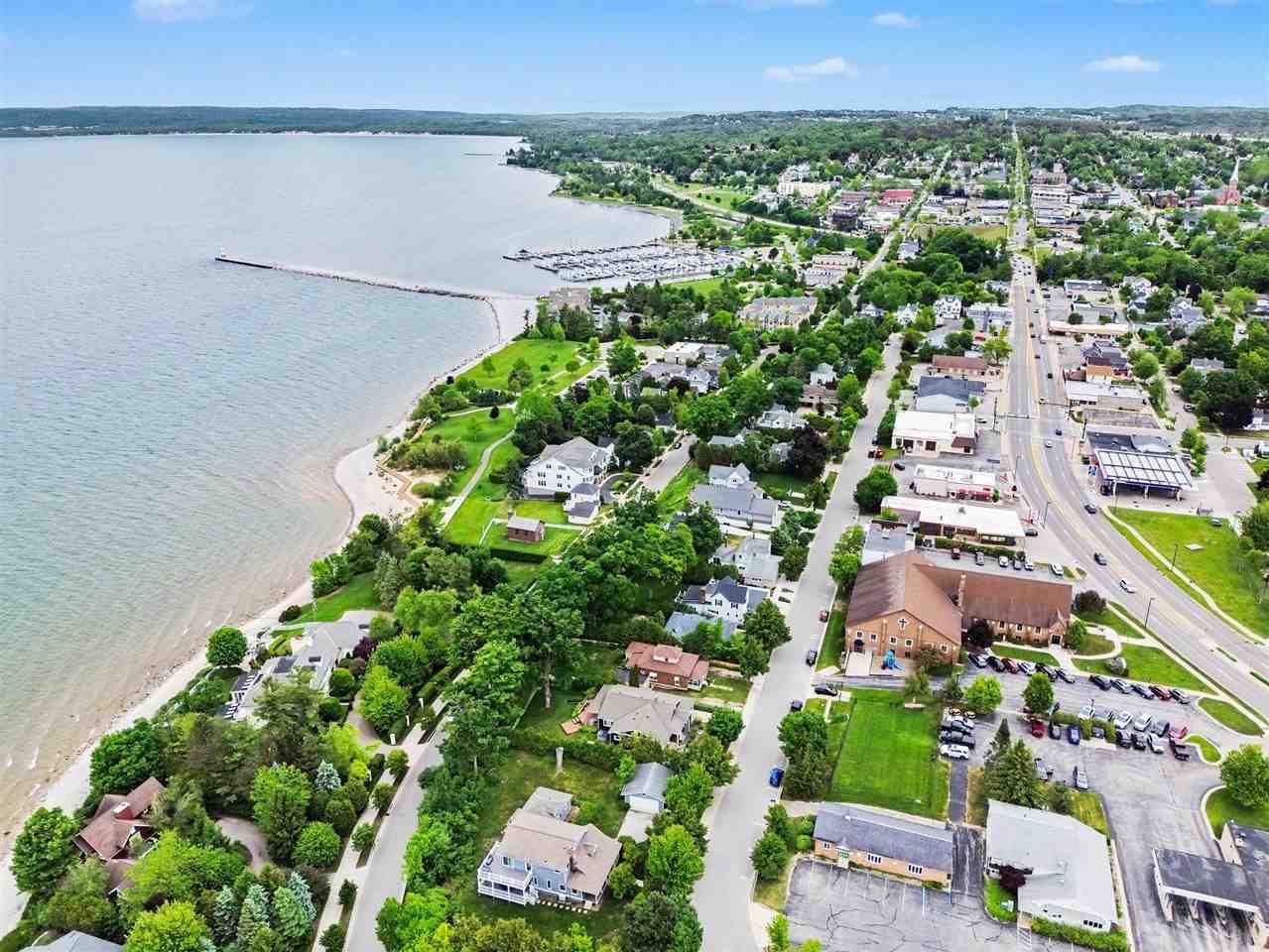 512 W Jefferson Petoskey MI 49770
