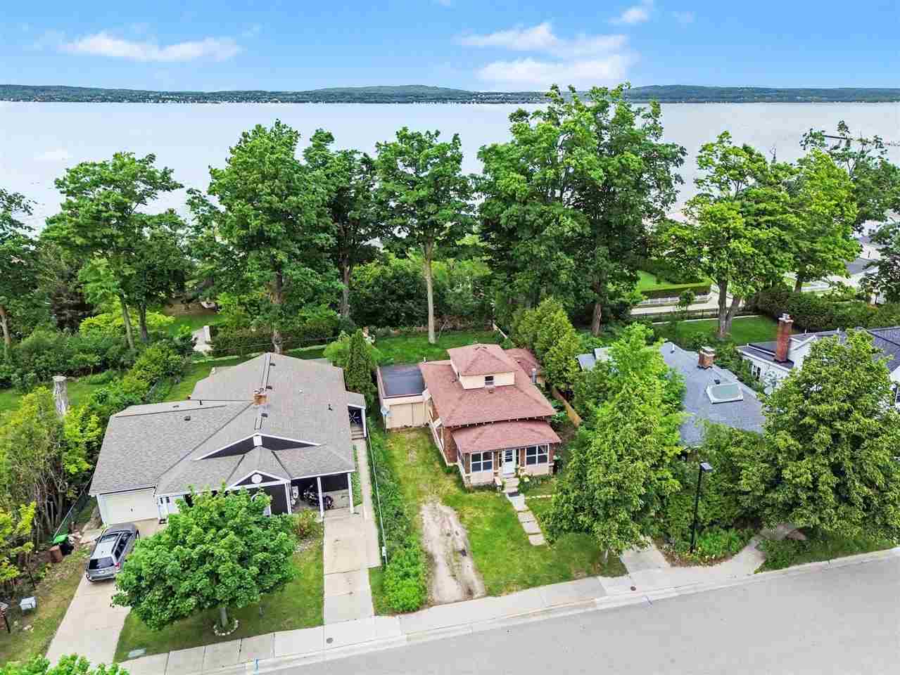 512 W Jefferson Petoskey MI 49770