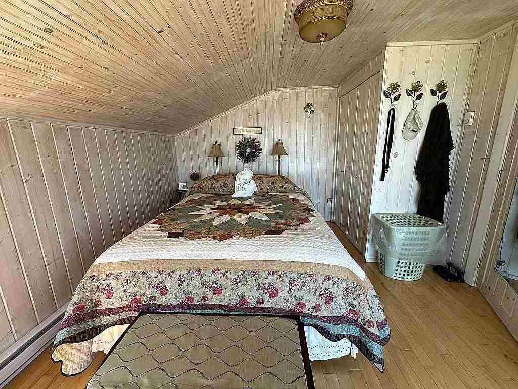 1324 Wenningway Mackinaw City MI 49701