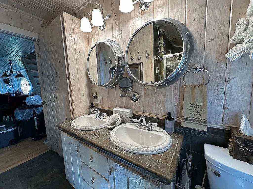 1324 Wenningway Mackinaw City MI 49701