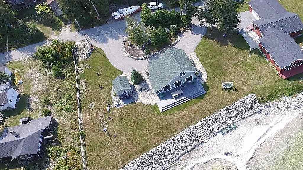 1324 Wenningway Mackinaw City MI 49701